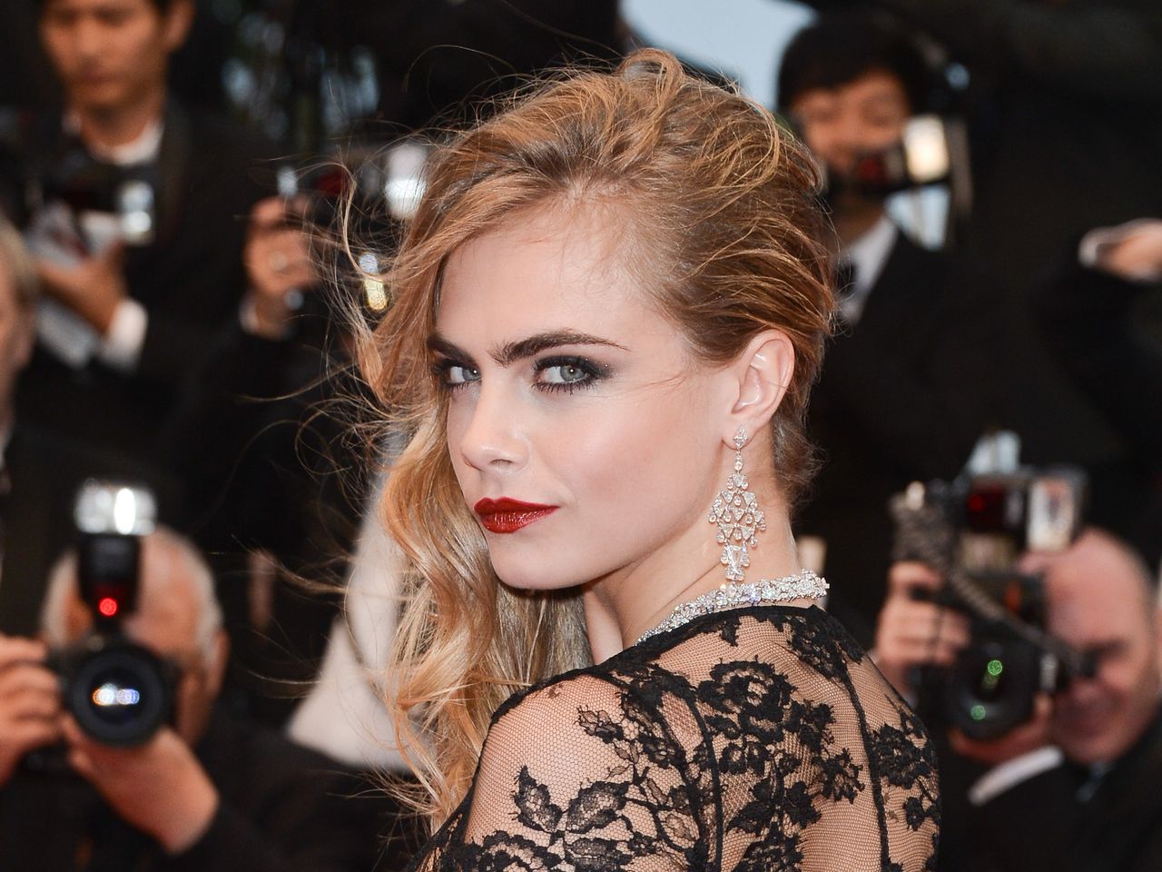 Cara Delevingne Opens Up On Her Latest Role Opposite Bff Selena Gomez 3532